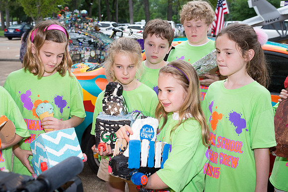 KIN_ART_CAR_PARADE_2015_085