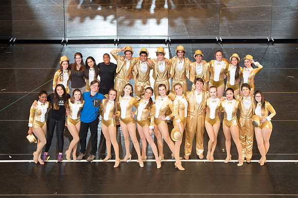 KIN_CHORUS_LINE_GROUPS_006