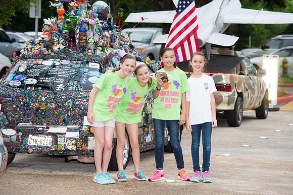 KIN_ART_CAR_PARADE_2015_071