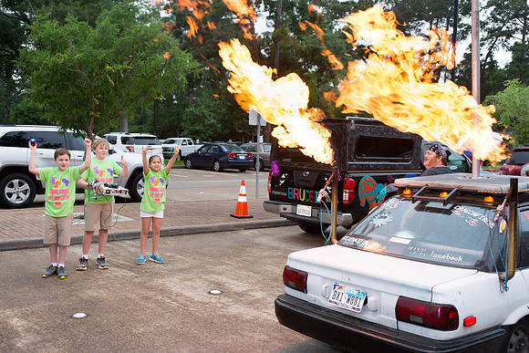 KIN_ART_CAR_PARADE_2015_099