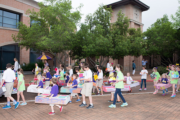 KIN_ART_CAR_PARADE_2015_037