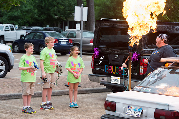 KIN_ART_CAR_PARADE_2015_077
