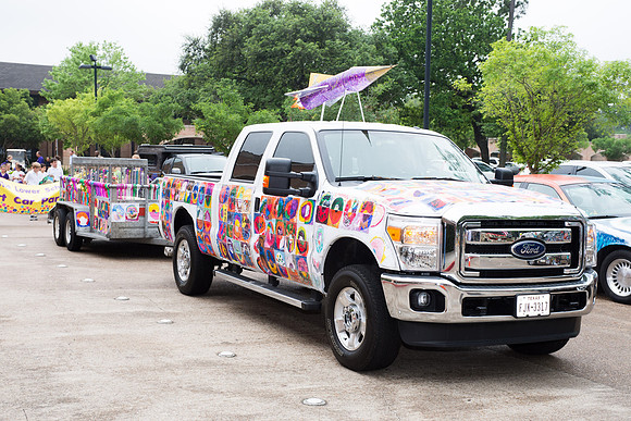 KIN_ART_CAR_PARADE_2015_013