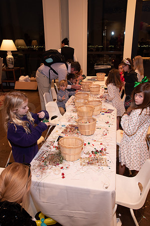 HCC_2022_SANTA_PARTY_ACTIVITIES_221
