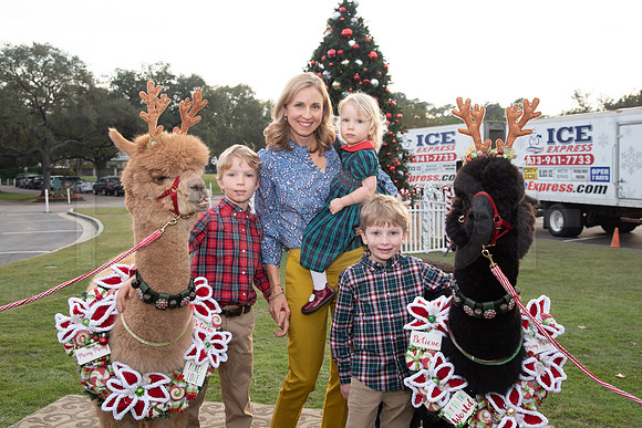 HCC_2022_SANTA_PARTY_ACTIVITIES_068