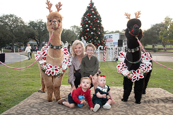 HCC_2022_SANTA_PARTY_ACTIVITIES_084