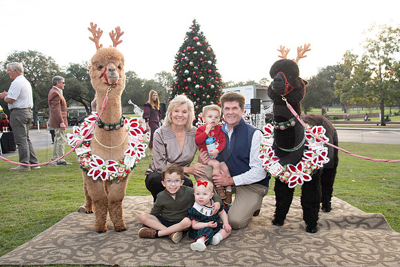 HCC_2022_SANTA_PARTY_ACTIVITIES_086