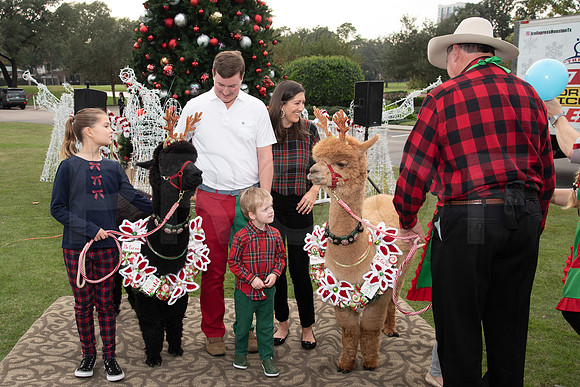 HCC_2022_SANTA_PARTY_ACTIVITIES_042