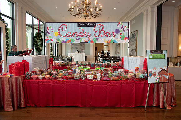 V&E_2024_GINGERBREAD_PARTY_1105