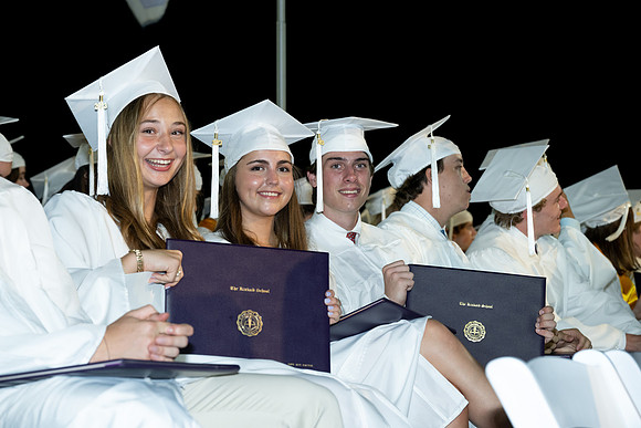 KINKAID_2023_GRADUATION_SAMPLE_COLLECTION_23